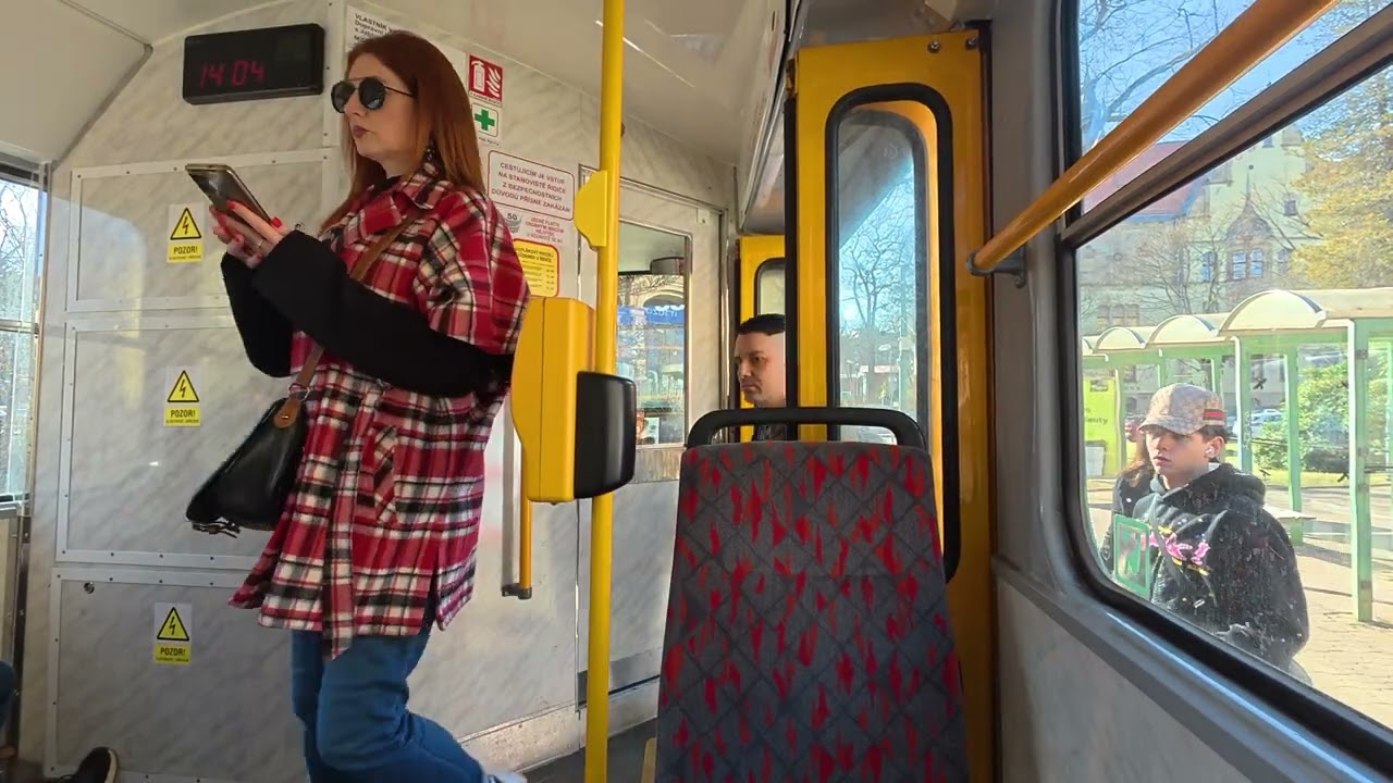 DPMLJ | J&iacute;zda tramvaj&iacute; T3R.SLF ev.č.38 a T3M.04 ev.č. 63 na lince 3