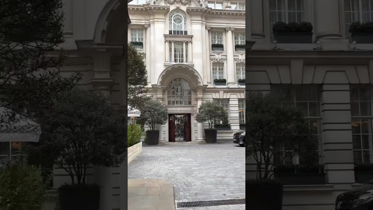 Tour the Rosewood London&rsquo;s Deluxe Suite!