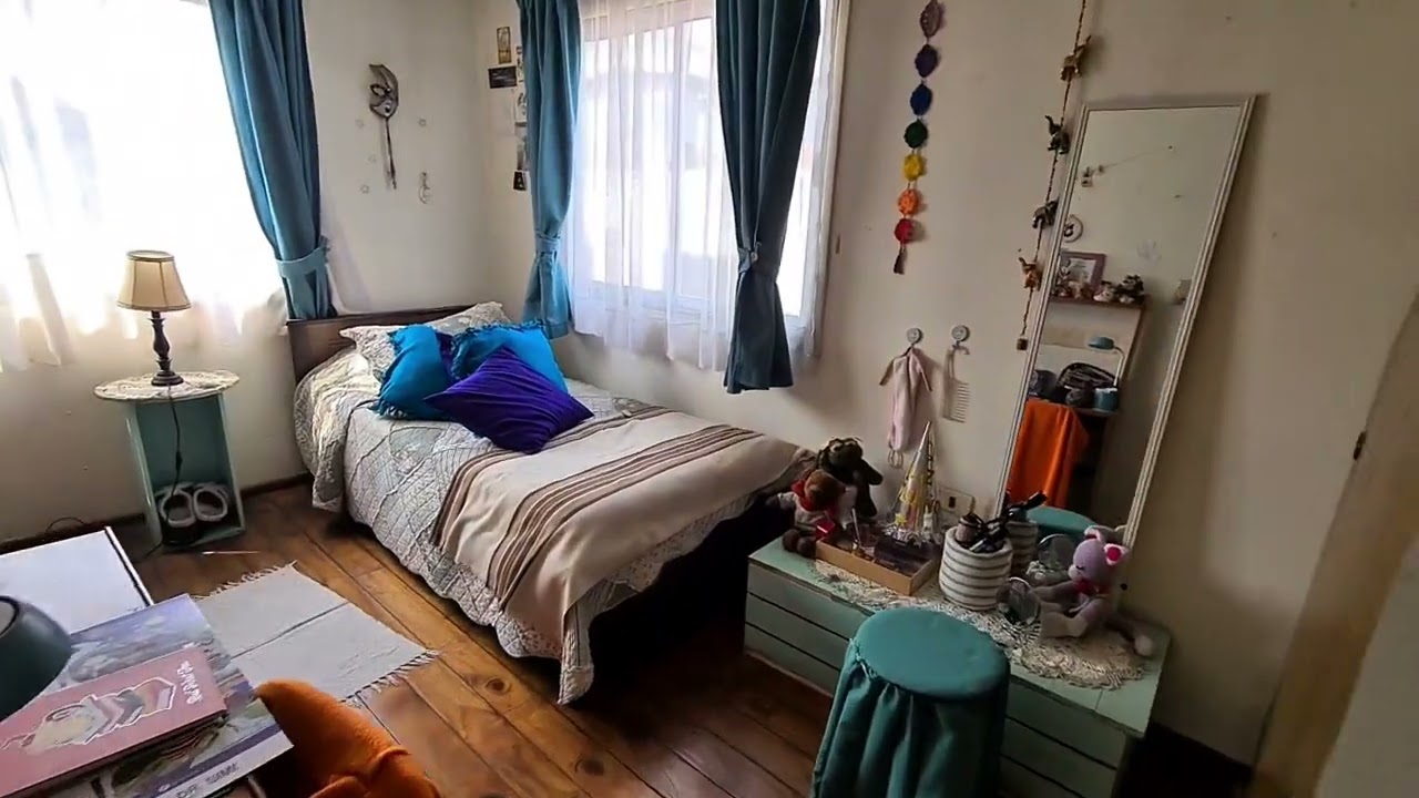 Se vende hermosa casa esquina en barrio consolidado de San Antonio.