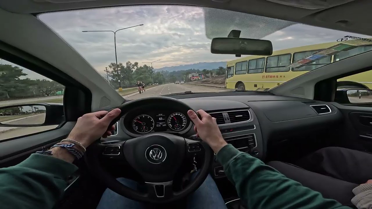 Asi es manejar un Volkswagen Fox! POV Drive