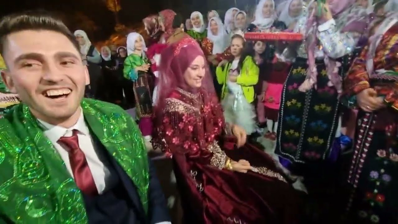 KÜTAHYA SİMAV SÖĞÜT KÖY DÜĞÜNÜ YÖRESEL KIYAFETLİ KÖY KIZLARINDAN MUHTEŞEM KAŞIK OYUNU