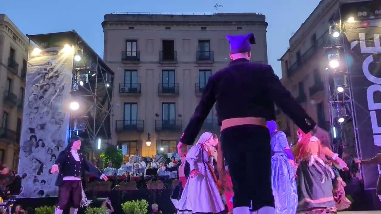 Ball d'esbarts al Toc d'Inici - Festes de la Mercè 2023