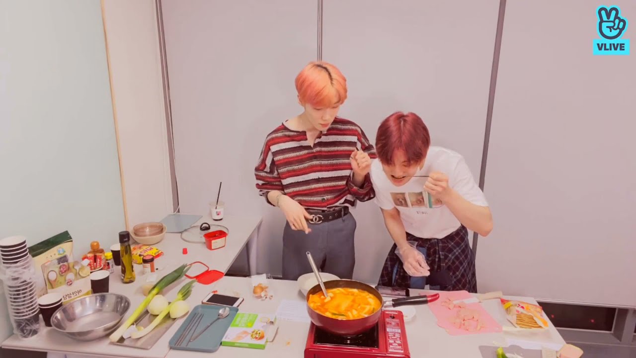 [NEW Q VLIVE 200411] Not Q or New But Spicy Rice Cakes [ENGSUB]
