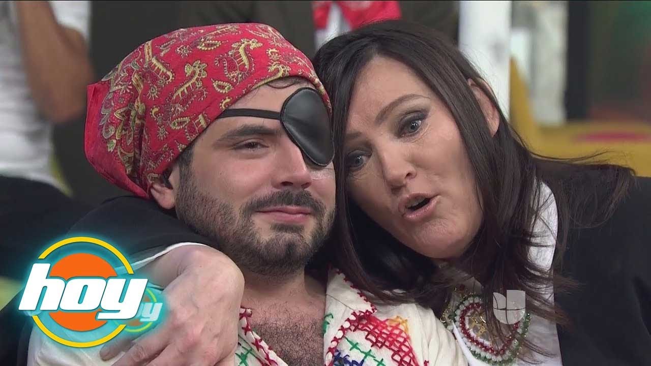Anna Ciocchetti y Jos&eacute; Eduardo Derbez en una escena llena de drama