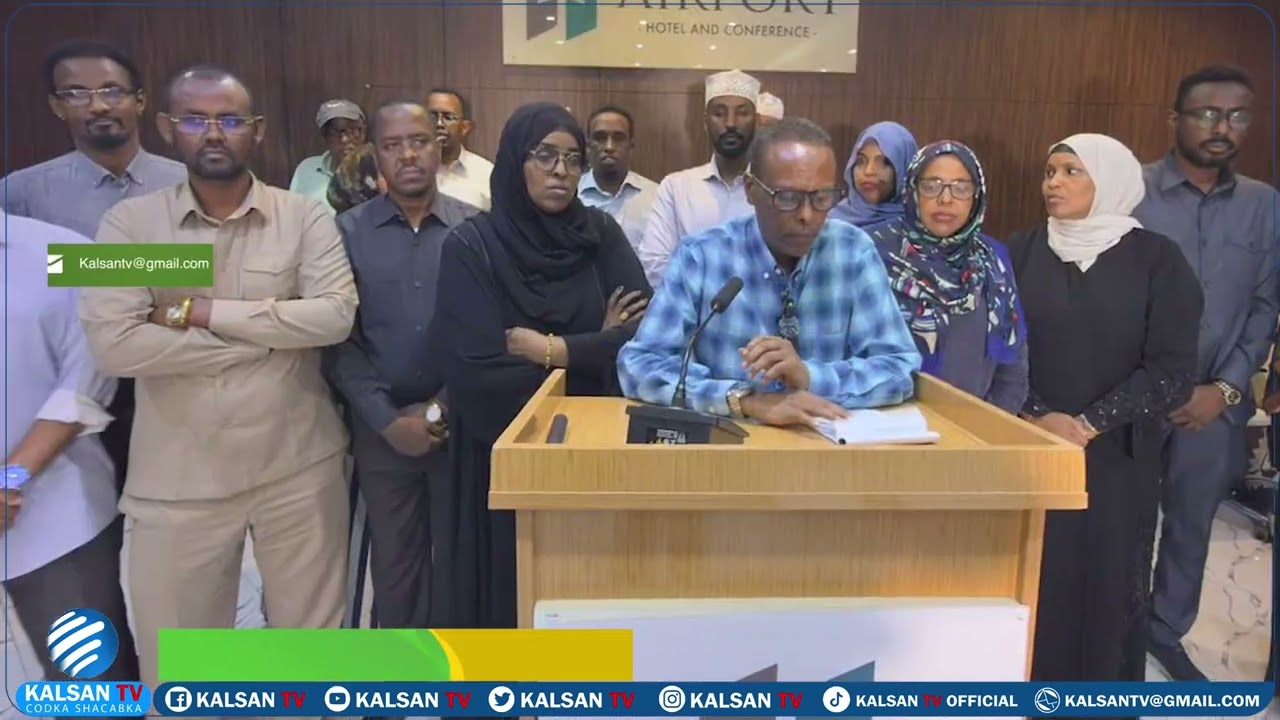 Xildhibaanadii Barlamaanka ee shalay loo diiday Garoowe oo markale maanta laga hor istaagay inay..