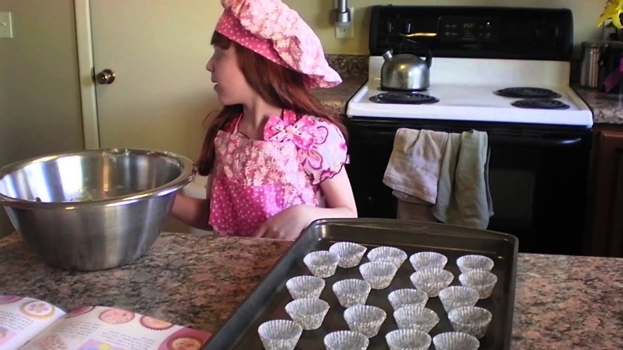 Kid Chef Episode 2 - Tiny Fairy Cakes