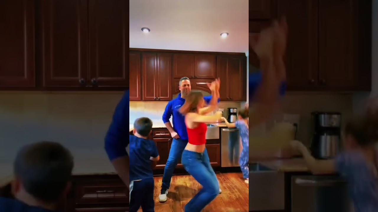 #pizza  and #gasolina !!!! #gkdance #dancefamily #daddyyankee #regeton #dance #family #latino #love