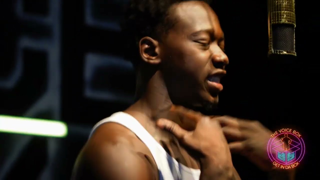 RNAS 30 performed his new single &ldquo;DAT JUST ME &ldquo; live @ The Voice Box🔥🔥🔥