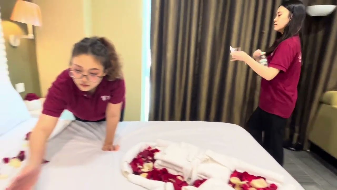 Housekeeping Turndown Service