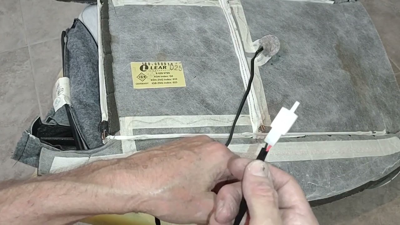 2012 Mercedes GLK X204 Front Seat Re-upholstery - Comprehensive Video and Instructions