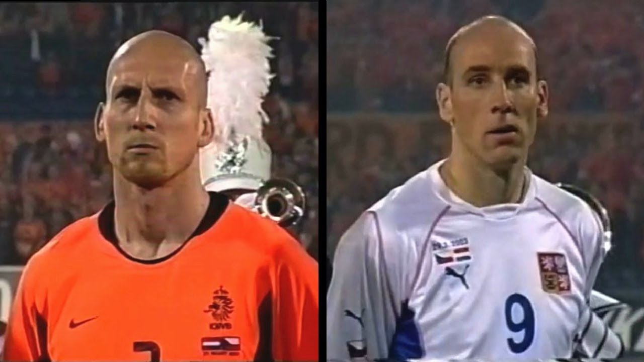 Jaap Stam (30) vs Jan Koller (29) - Netherlands vs Czech Republic - 29/03/2003