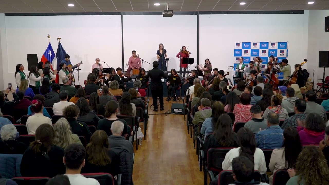 16. Lloviendo a Cántaros (bis)- Grupo Cántaro y Orquesta Agartha en Concierto 
