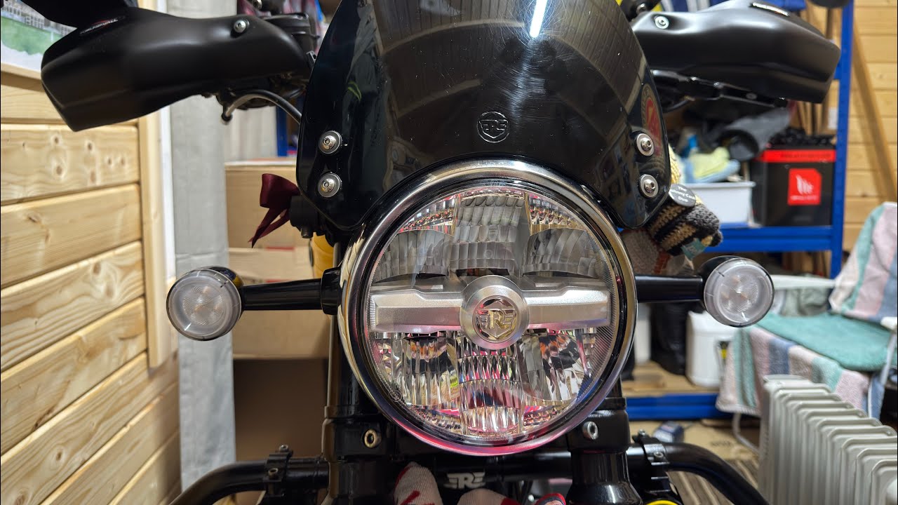 LED Headlight fitted to Royal Enfield 350 Meteor. #royalenfield 