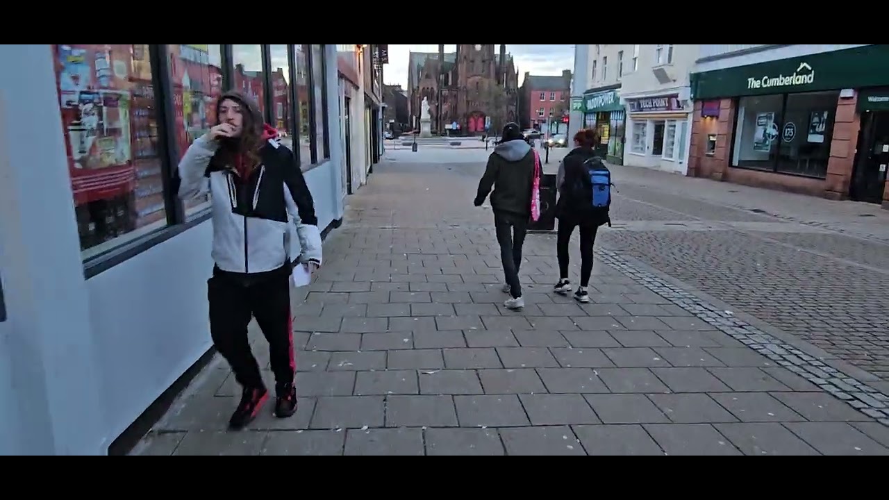 Tour of Dumfries High street 