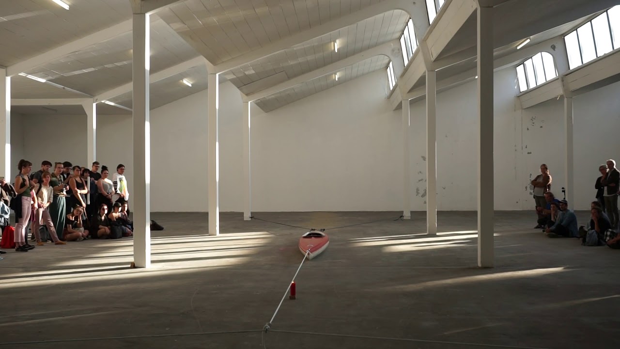 Roman Signer: Aktion mit Kayak