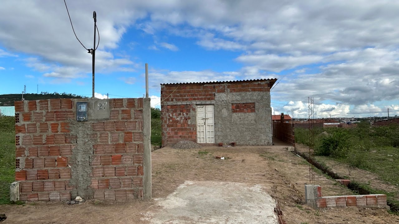 361- CASA POR 20 MIL NO ALTO DAS COLINAS A VENDA
