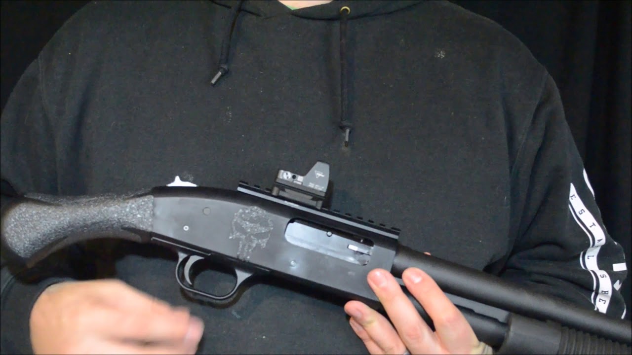 Заряжаю помповое ружье Mossberg 500 / 590