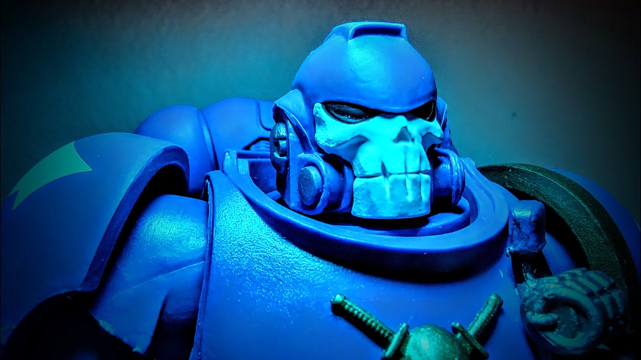McFarlane's Warhammer 40k Ultramarines Reiver -- SHOOTY!!