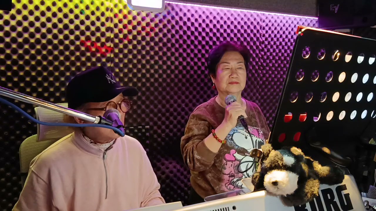 琴音低聲奏🎹😭演唱珊珊，伴奏J-AU 