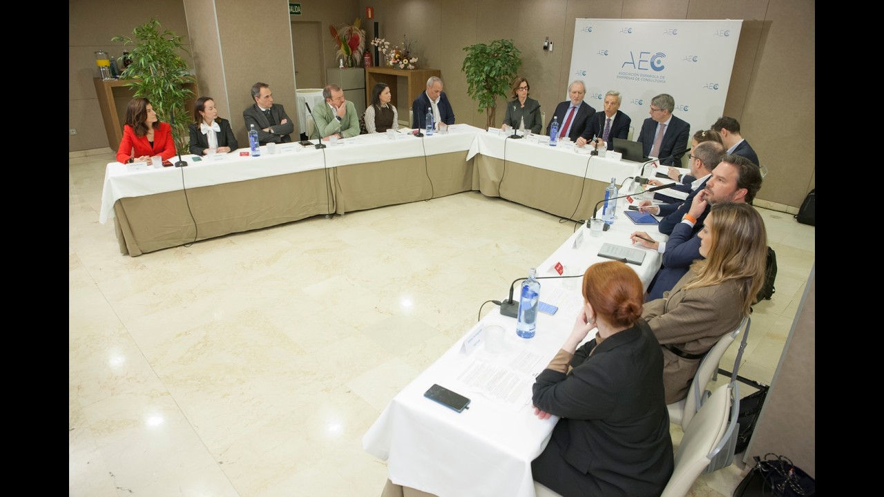 Desayuno informativo AEC: La consultoría ante la transformación del sector financiero