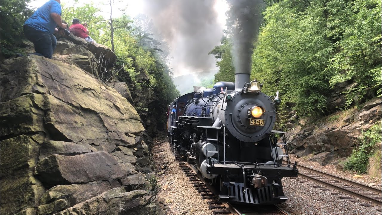 Reading & Northern 425: Steam Returns on the Lehigh Gorge Scenic Railway