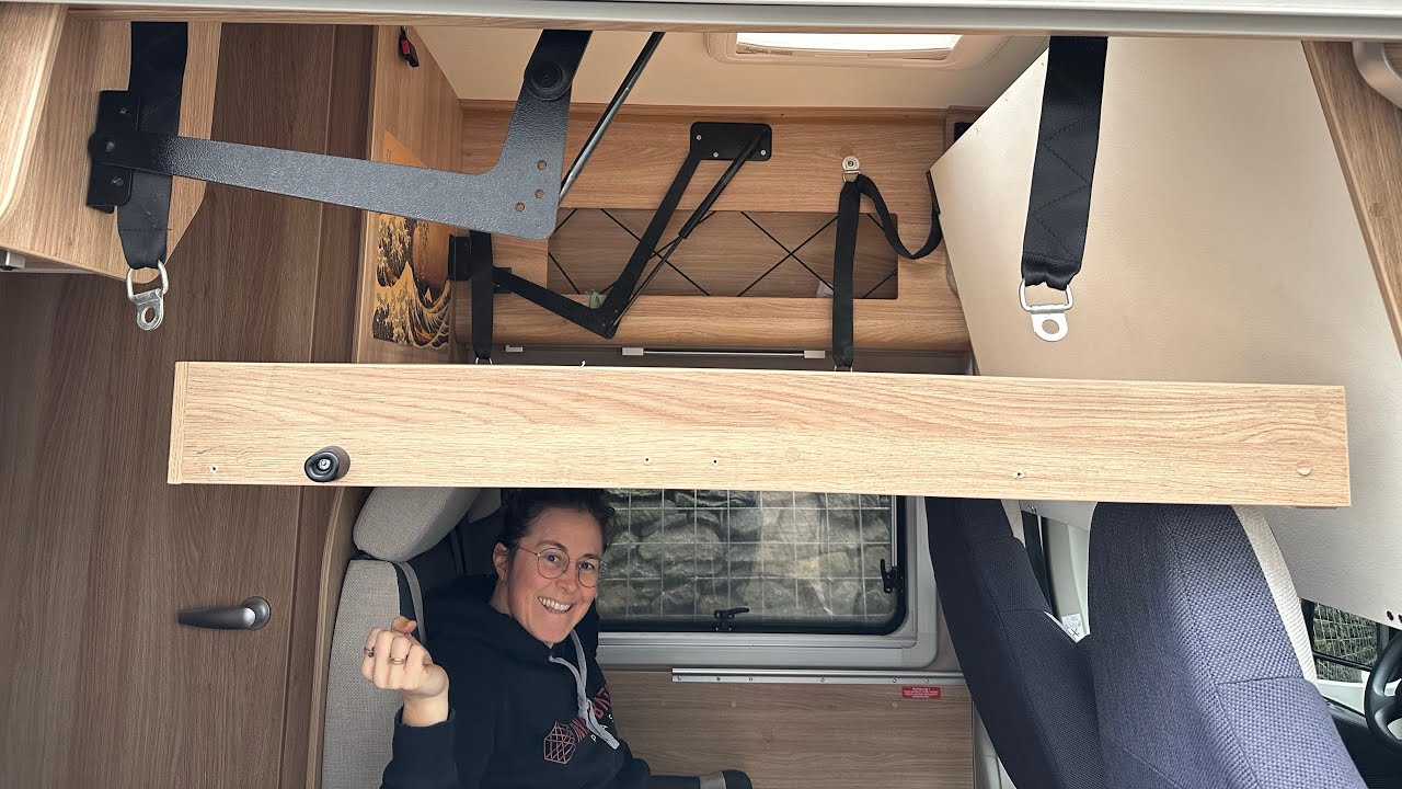 Knaus Boxstar Solution 4: Hubbett ausbauen  |  Schritt f&uuml;r Schritt DIY