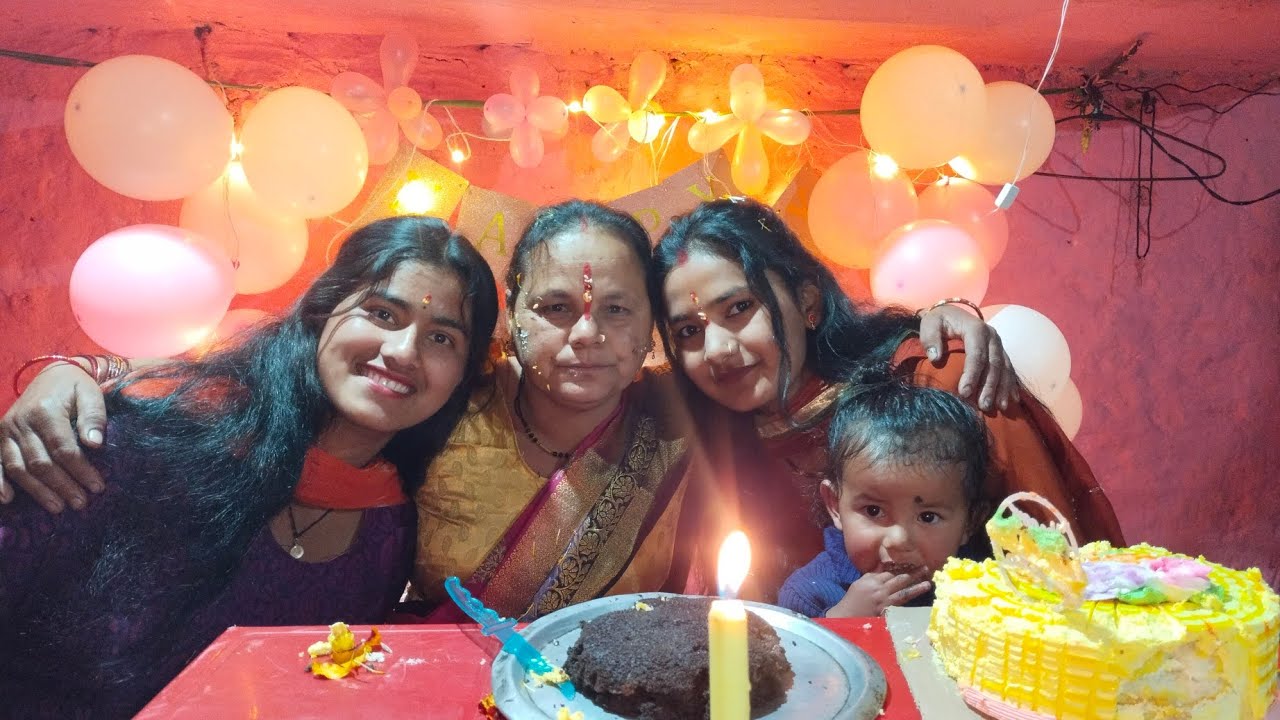 First time Kiya mummy ka birthday celebrate 🥰🎊