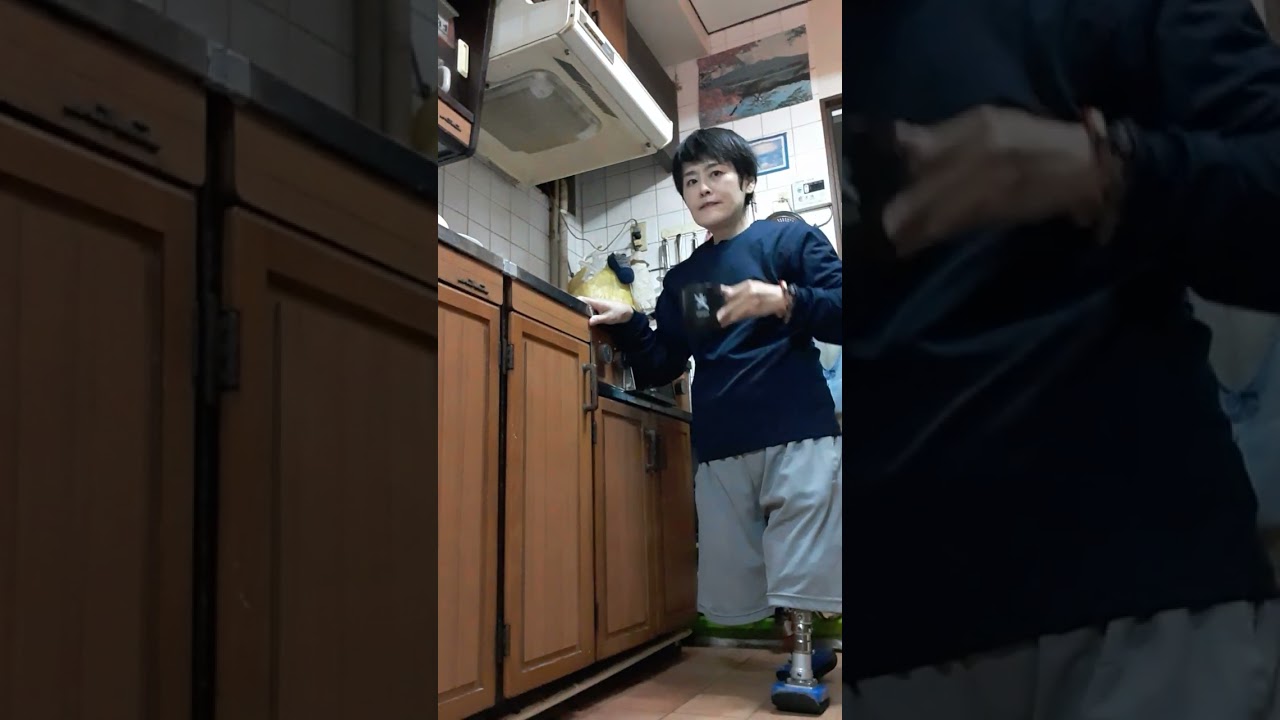 両足大腿義足ユーザーがスタビー(短義足)で料理(義足リハビリ)