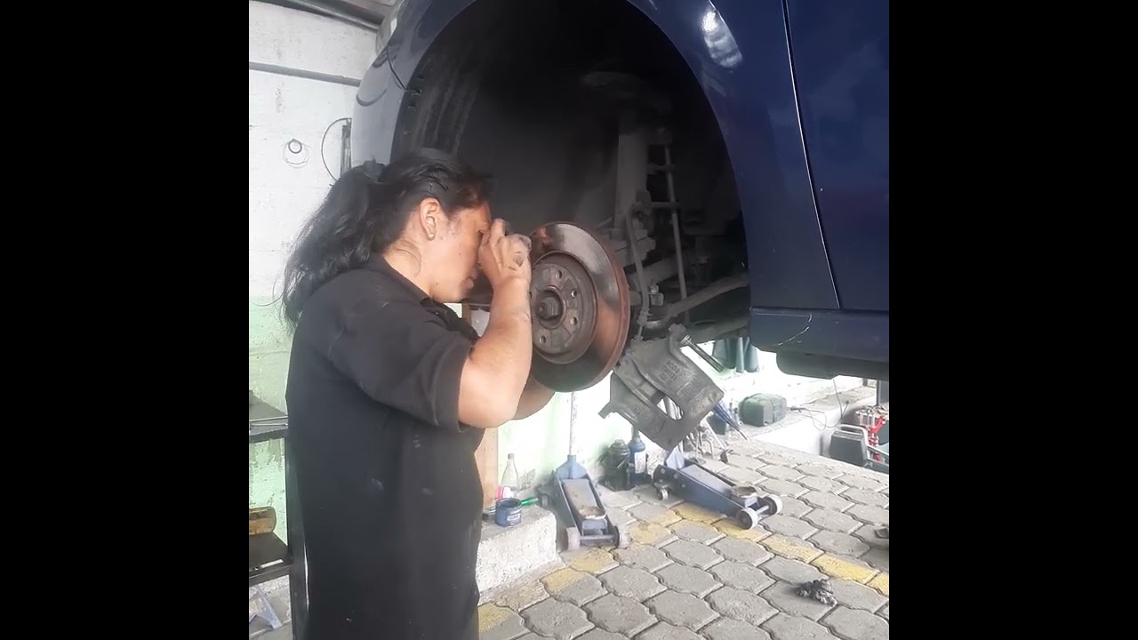 Cambio de discos pastillas Peugeot 301