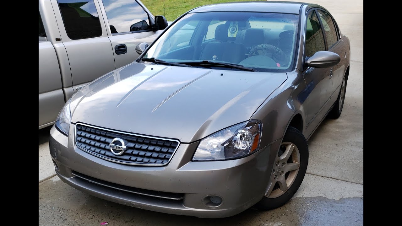 How to Replace Headlights in a 2005 Nissan Altima