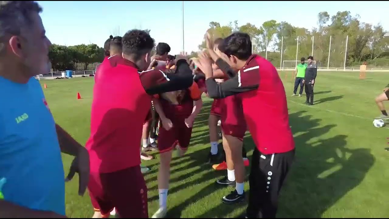 هكذا استقبل لاعبي المنتخب زميلهم الكساندر اوراها