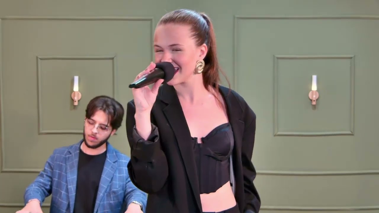 Feeling Good de Nina Simone por Manuela Casagrande e John Peter 