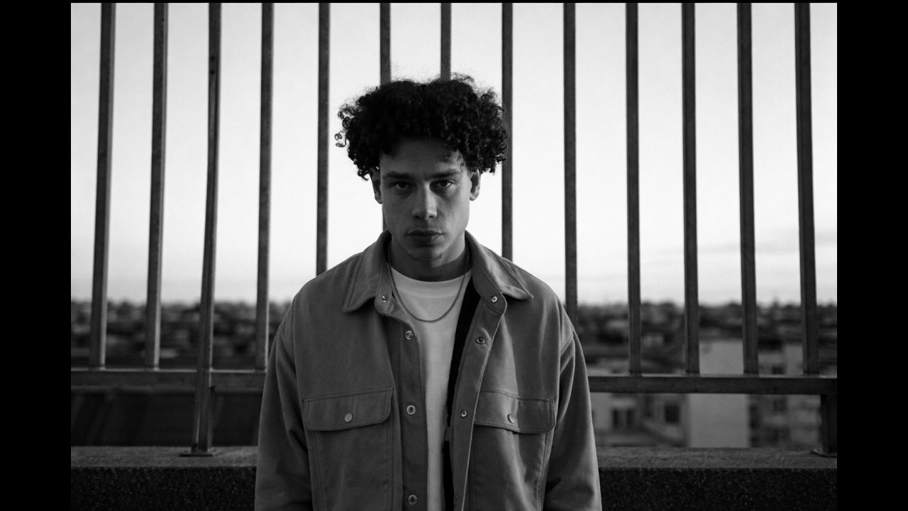 JUSTiCE J - Schweigeminute (official Video)