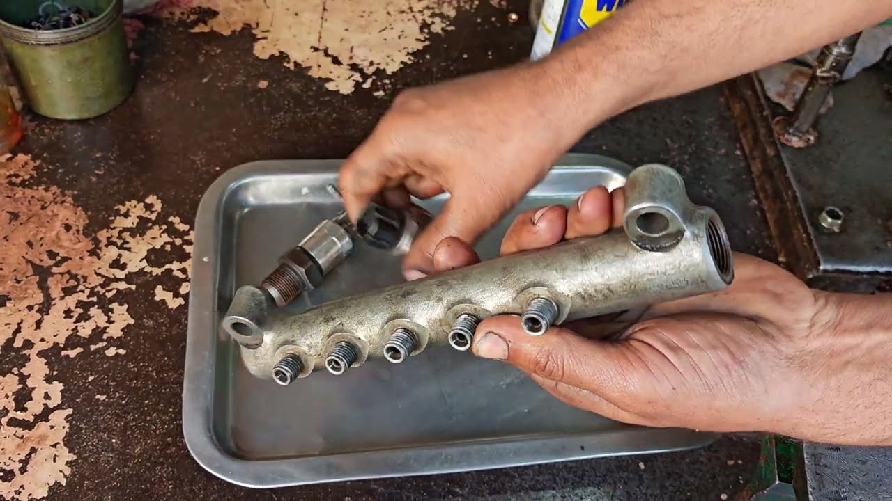 How to clean common rail - Toyota Hilux 2kd engine common rail line clean 