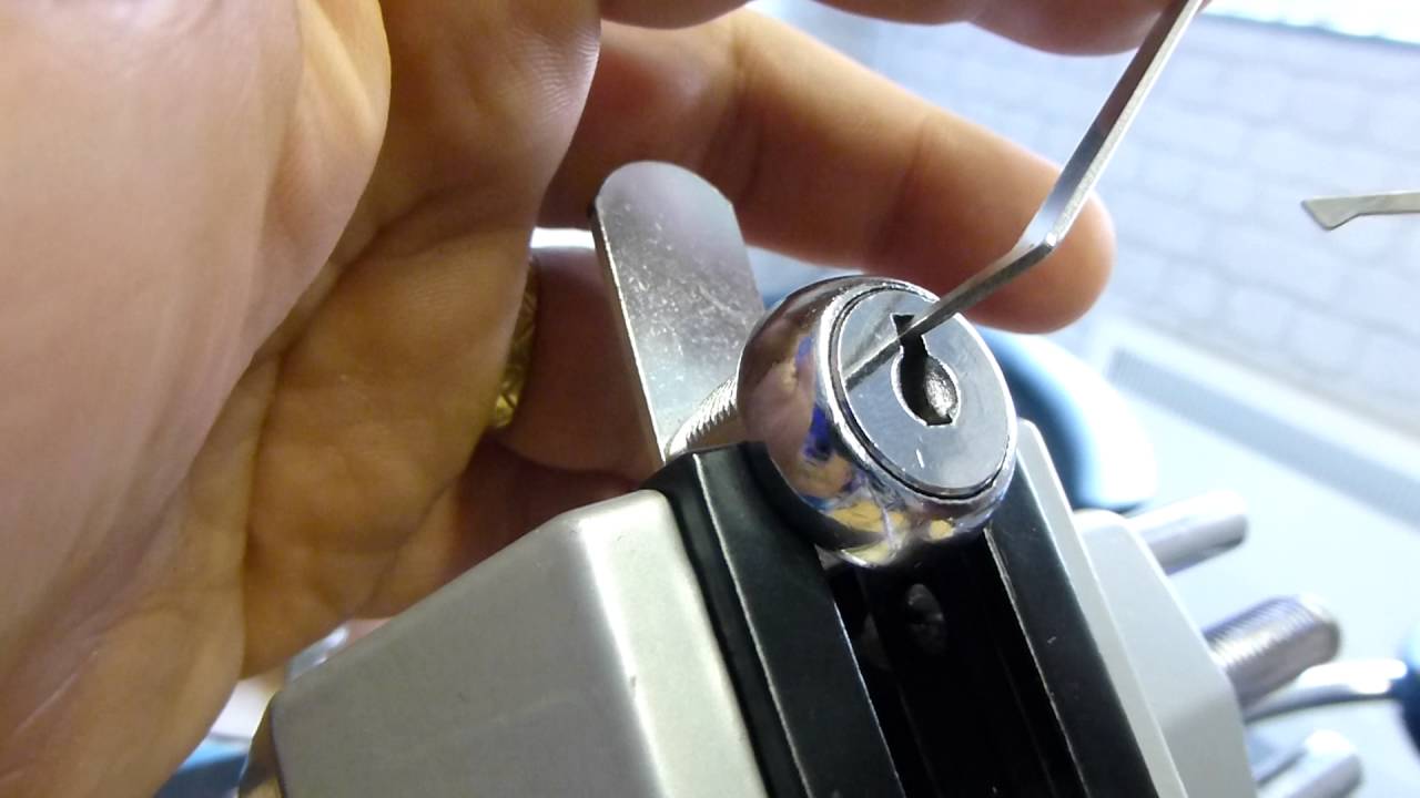 039 TLI 20mm Wafer Cam Lock  Picked