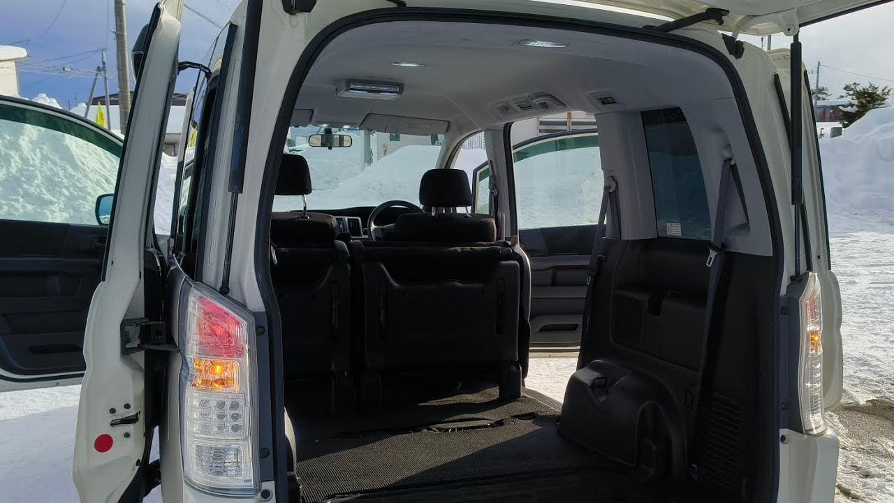 honda rk6 stepwgn spada　 interior