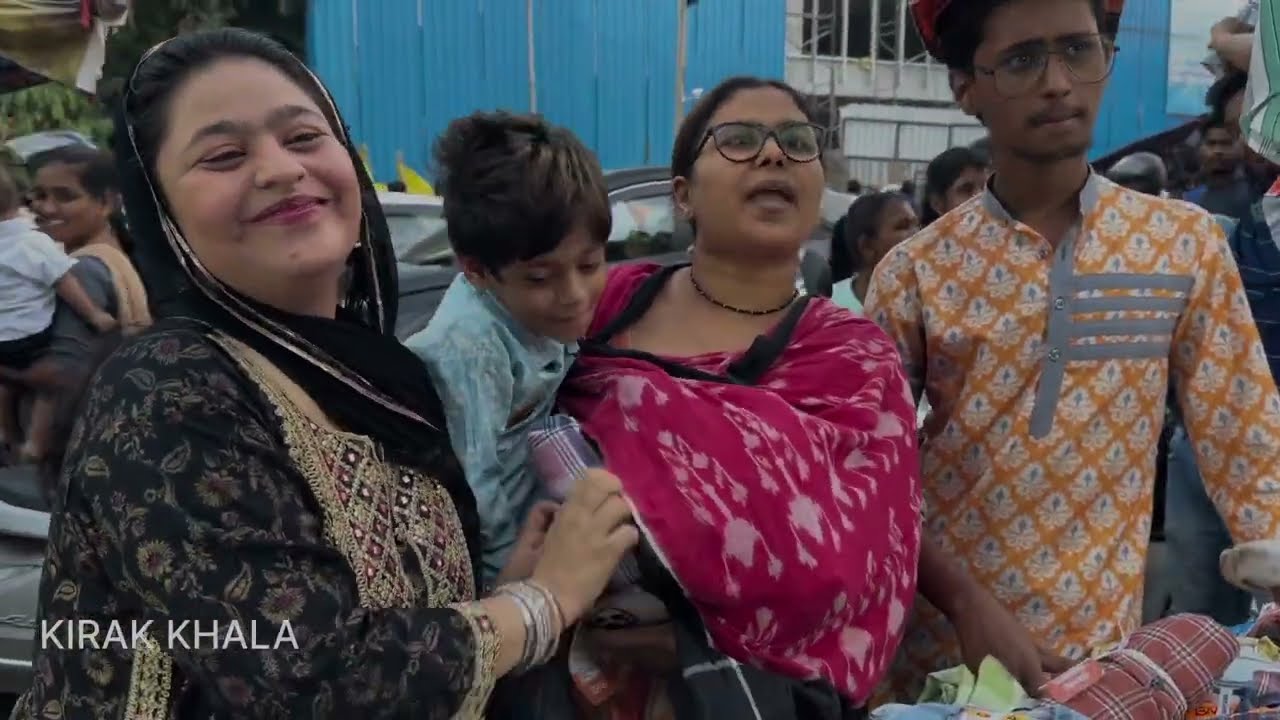 Kirak Khala Erragadda Sunday Bazar Shopping || Priyareddytiktok || Kirak Hyderabadi Khala  || Sadaf
