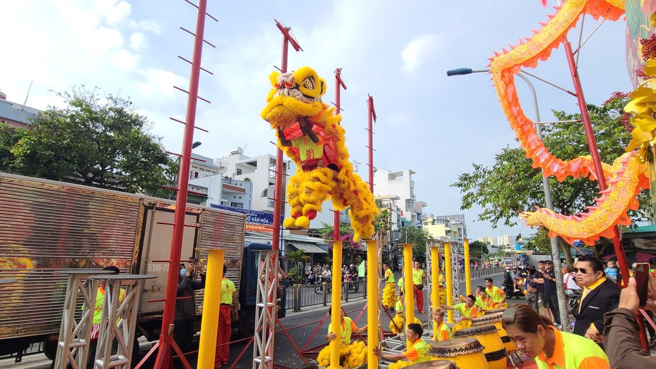 Show Sáng Mùng 8 Tết 2026, Bất ngờ gặp múa lân nhảy chành tung bay đẹp mắt - Full show Đoàn Thắng