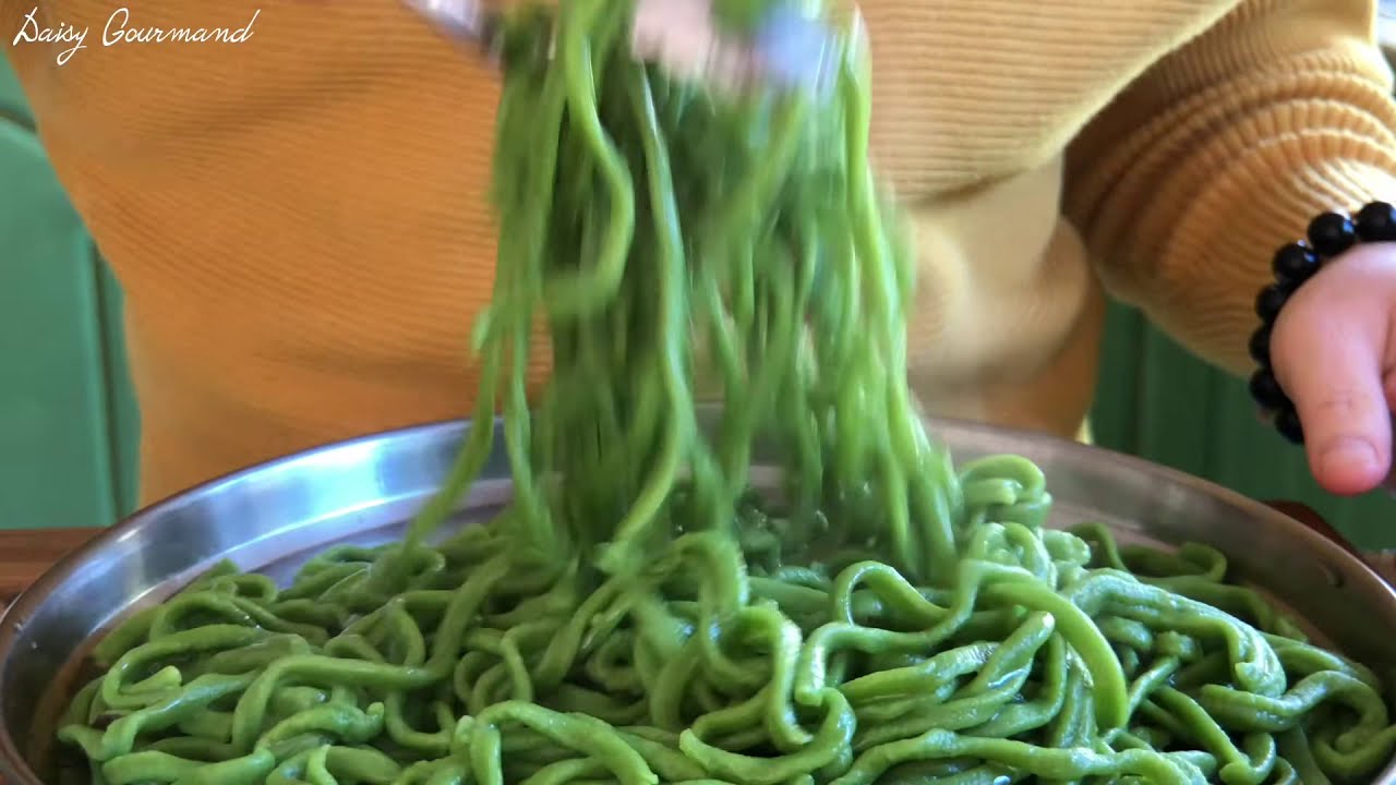 Pasta Heaven 4 🌿 How to Make 300gr SPINACH LINGUINE by PHILIPS Pasta Maker [only 3 ingredients] 🌿