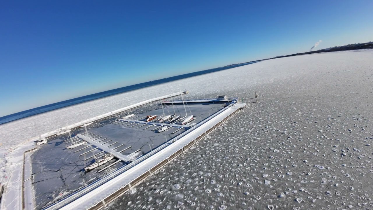 Sopot in Winter - Frozen Beach and Baltic Sea -  FPV Drone | Relax Chill Reggae