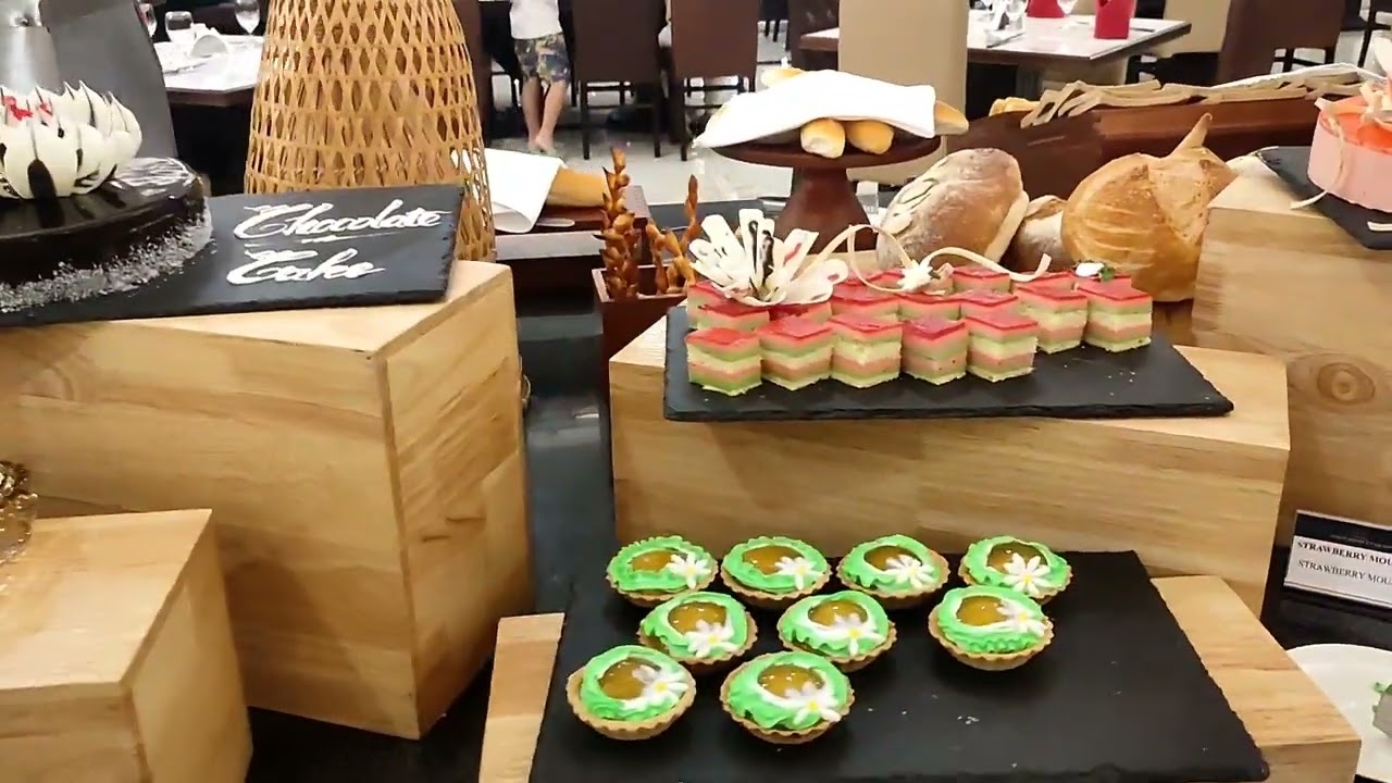 A Four Star Hotel Buffet 💫/Ninh Binh hotel Legend/Buffet/food/Desserts/dinner time /Ninh Binh 🤩🤩🤩