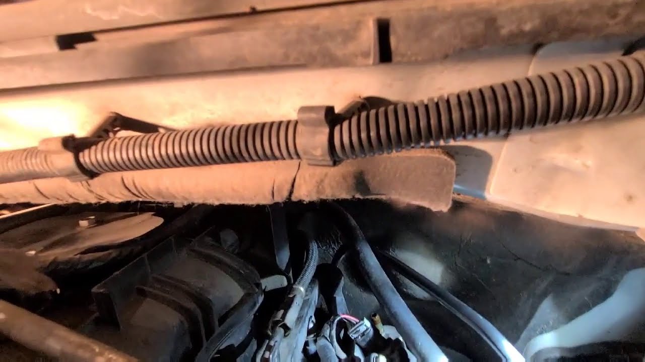 6.2 GM oil pressure sending unit replacement the easy way. (2009 Escalade) P0521 & P0523