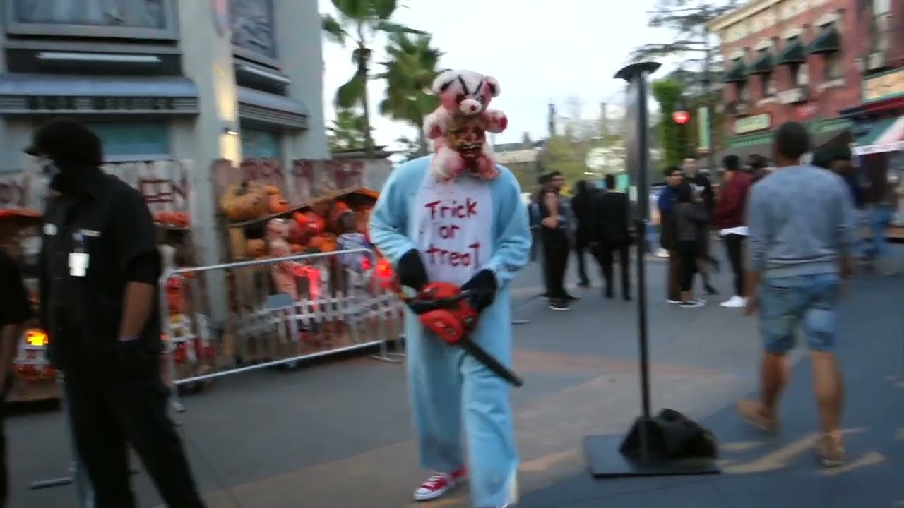 The Terror Unleashed: Halloween Horror Nights 2017 at Universal Studios Hollywood