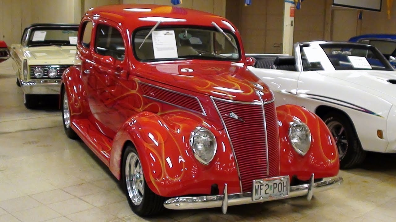 1937 Ford Tudor Sedan 302 V8 Hot Rod
