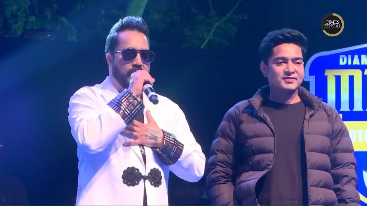 Mika Singh and Abhishek Banerjee on the Stage of Diamond Harbour MP Cup 2021 .