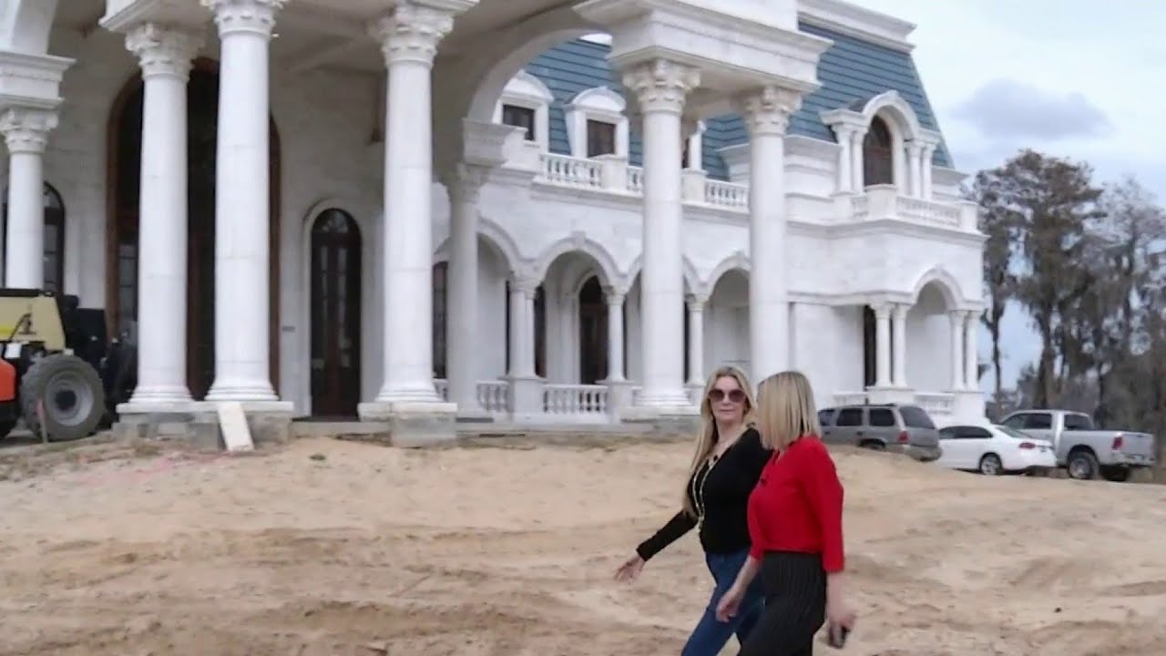 What's happening with Windermere 'Versailles' mansion?