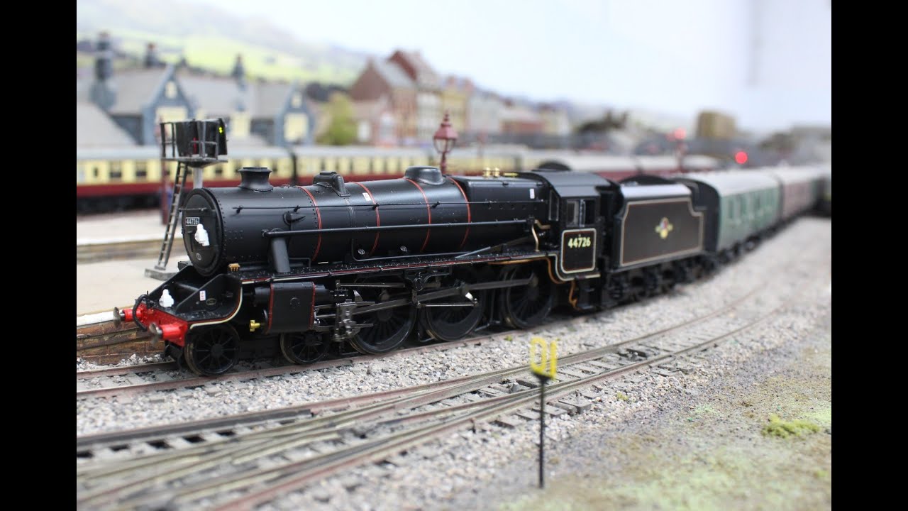 Hornby Steam Generator Black 5 - Full Steam plus Lights