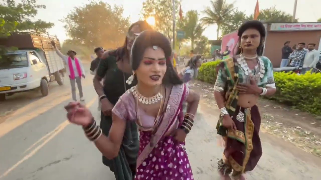 आदिवासी होळी गेर देवलीपाडा,विवेक राज बँड जामदा ,रोडाली सातूपुडा सोंग ,