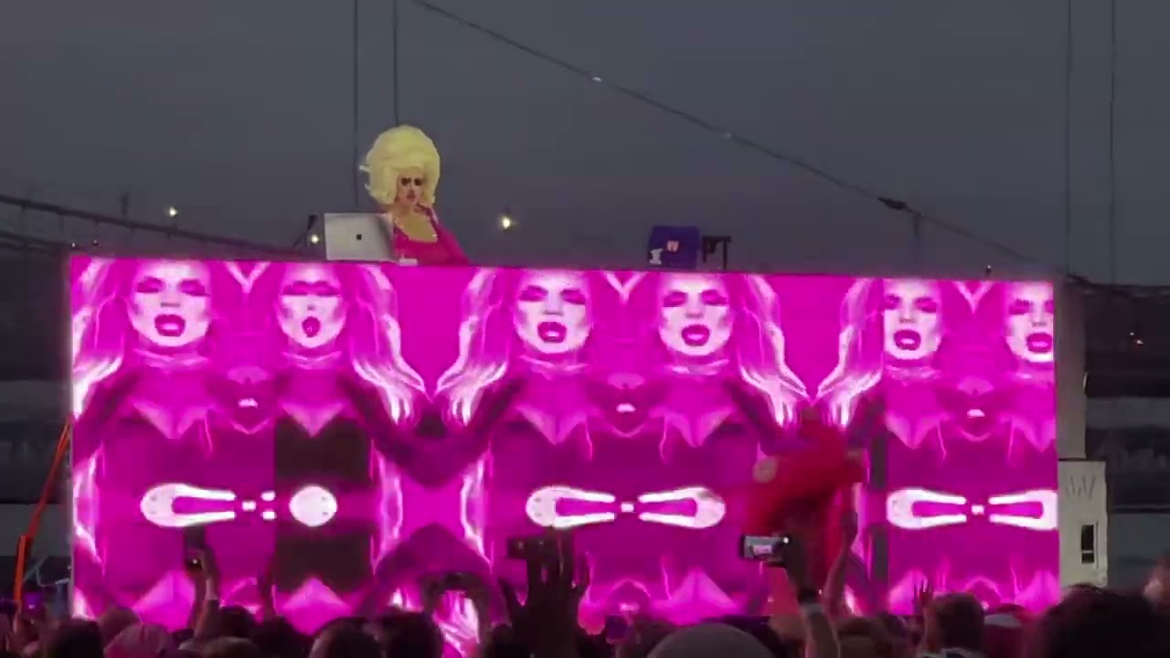 Trixie Mattel DJs Katya to Padam Padam at Pier 17 NYC