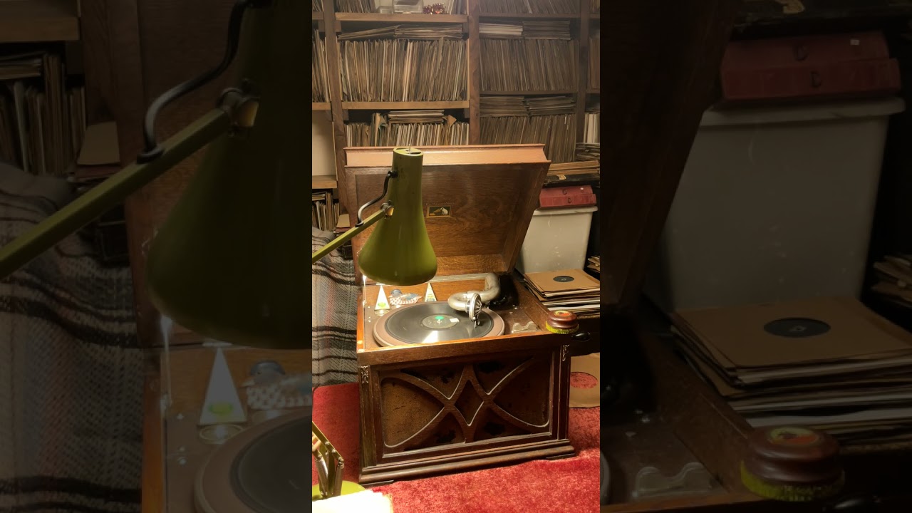 Blue Eyes Waltz …… By ……. Favorite Elite Orchestra.  (Circa 1911 / 1916)